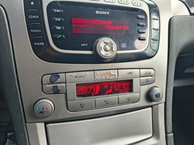 Ford Galaxy 2.0 TDCi 140 CV Ghia (18)