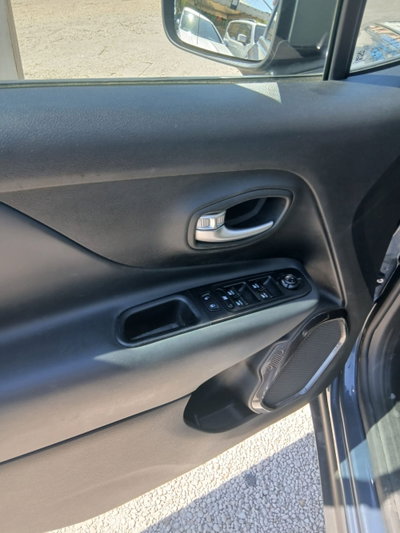 Jeep Renegade 1.3 T4 190CV PHEV 4xe AT6 Business Plus (9)