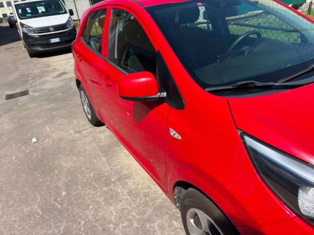 Kia Picanto 1.2 85CV 3 porte Fashion (5)