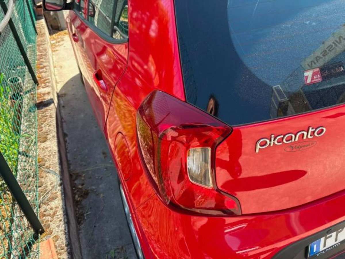 Kia Picanto 1.2 85CV 3 porte Fashion (6)