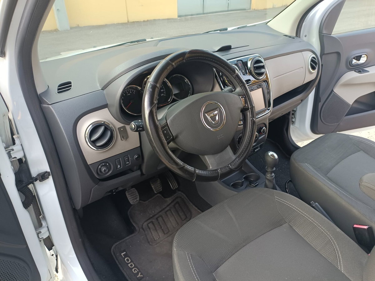 Dacia Lodgy 1.5 dCi 8V 110CV Start&Stop 7 posti Lauréate (9)