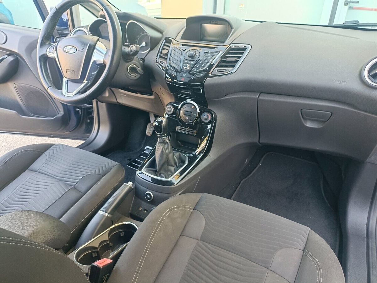 Ford Fiesta 1.4 5 porte Bz.- GPL Titanium (10)