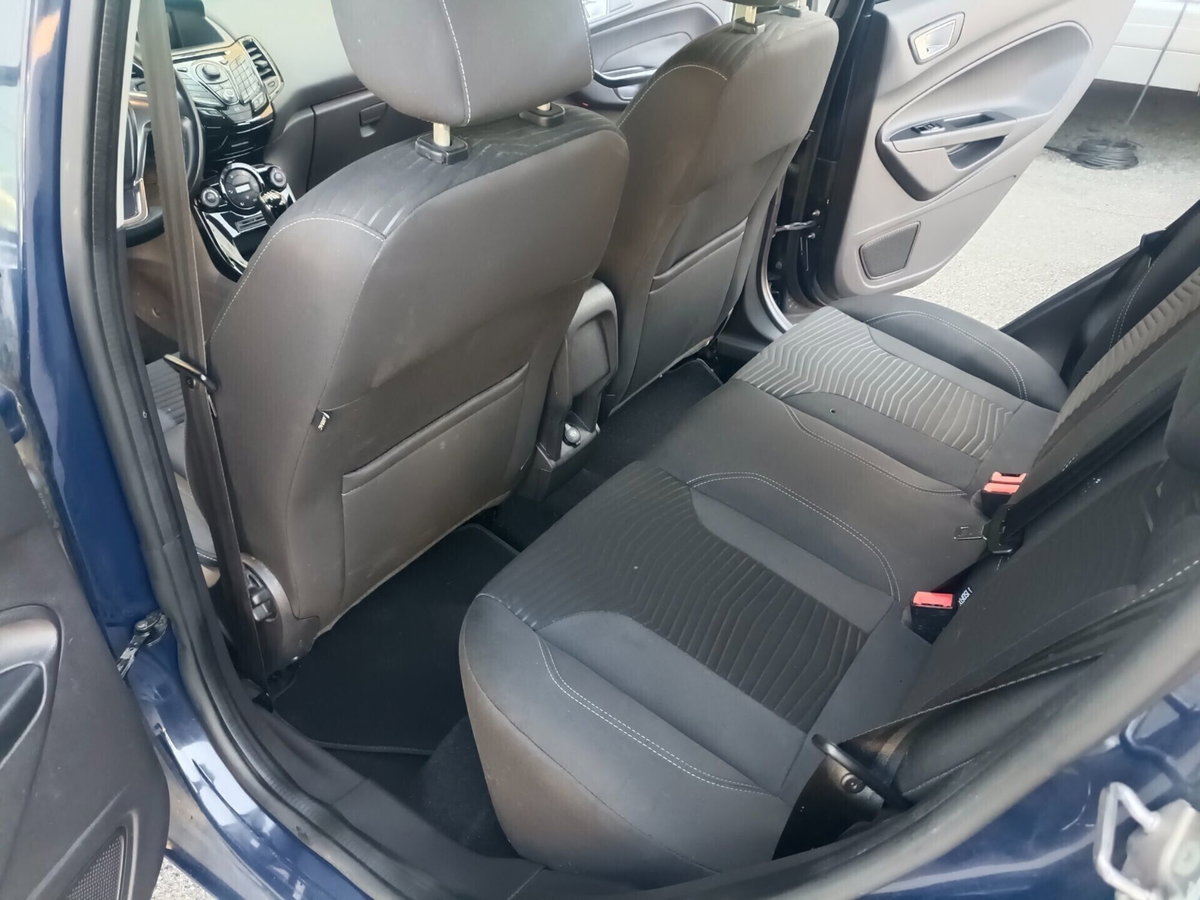 Ford Fiesta 1.4 5 porte Bz.- GPL Titanium (13)