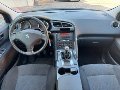 Peugeot 3008 1.6 HDi 110CV Tecno (11)
