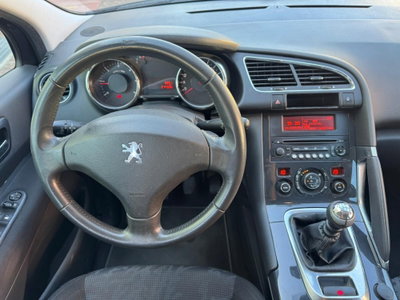 Peugeot 3008 1.6 HDi 110CV Tecno (12)