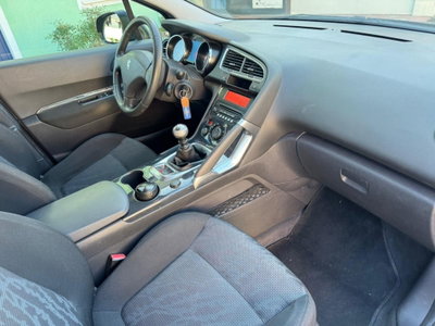 Peugeot 3008 1.6 HDi 110CV Tecno (13)