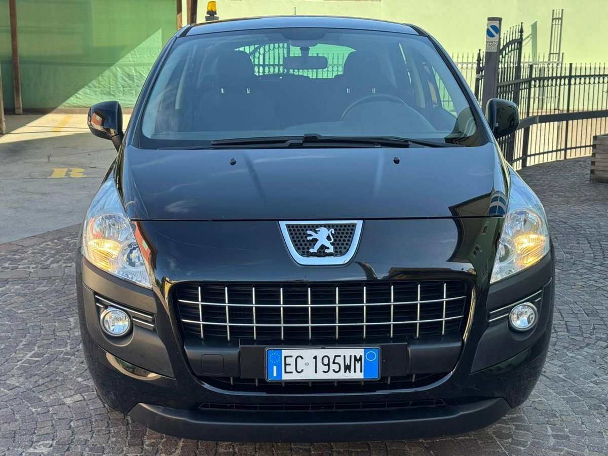 Peugeot 3008 1.6 HDi 110CV Tecno (2)