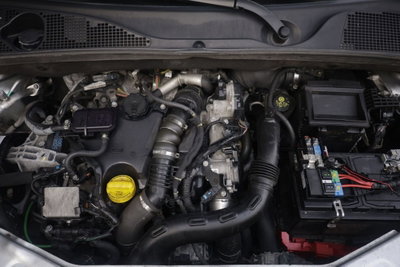 Renault Kangoo 1.5 dCi 95CV Van (17)