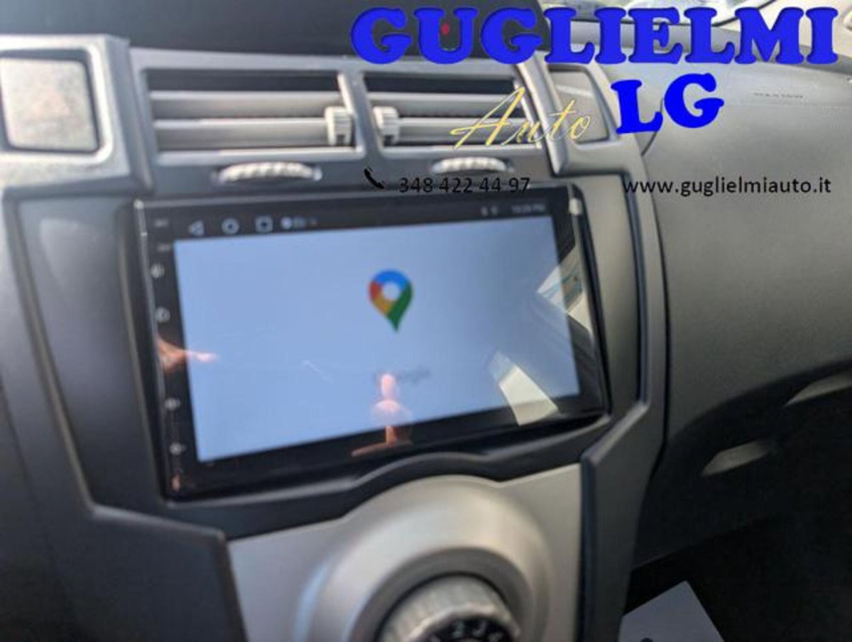 Toyota Yaris 1.3 5 porte Sol (14)