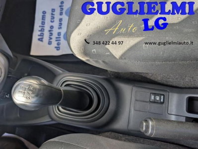 Toyota Yaris 1.3 5 porte Sol (18)