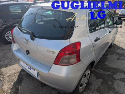 Toyota Yaris 1.3 5 porte Sol (4)