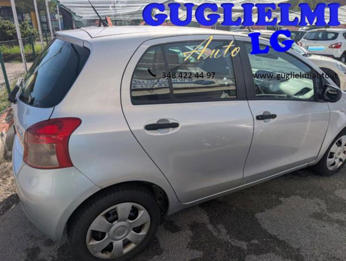 Toyota Yaris 1.3 5 porte Sol (5)