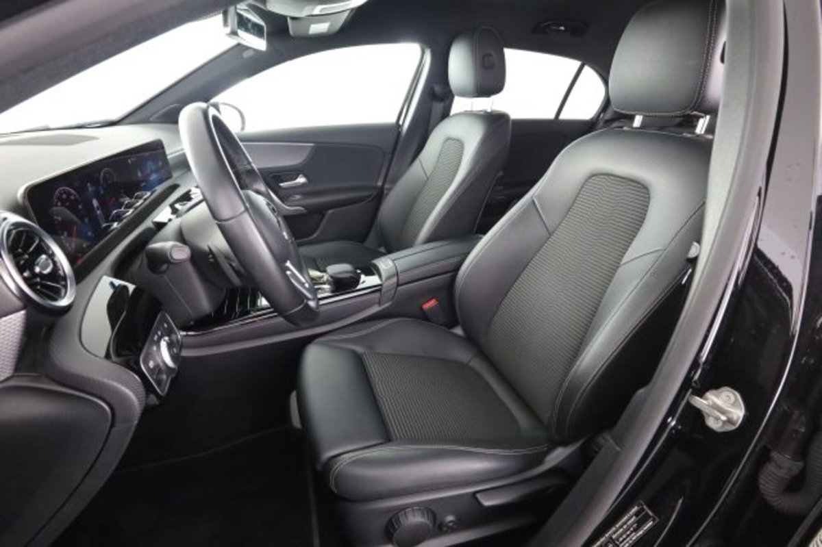 Mercedes-Benz Classe A 180 d Automatic Sport (2)
