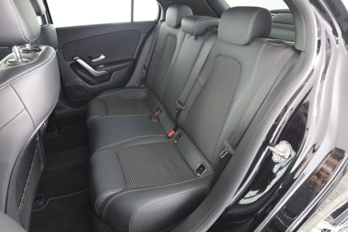 Mercedes-Benz Classe A 180 d Automatic Sport (3)
