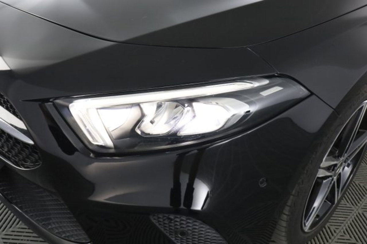 Mercedes-Benz Classe A 180 d Automatic Sport (9)