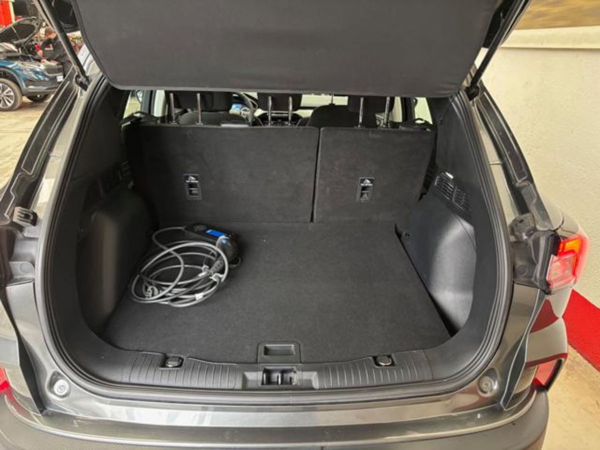 Ford Kuga 2.5 Plug In Hybrid 225 CV CVT 2WD Titanium (13)
