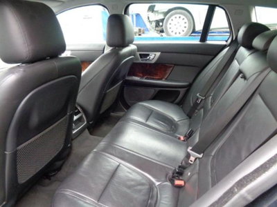 Jaguar XF Sportbrake 2.2 D 200 CV Premium Luxury (6)