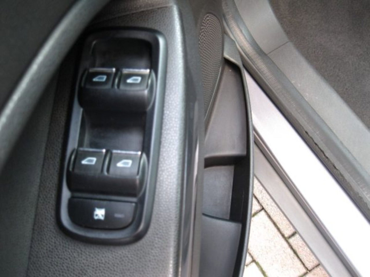Ford EcoSport 1.5 TDCi 95 CV Titanium S (9)