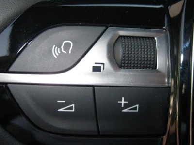 Peugeot 2008 PureTech 100 S&S Allure Pack (13)