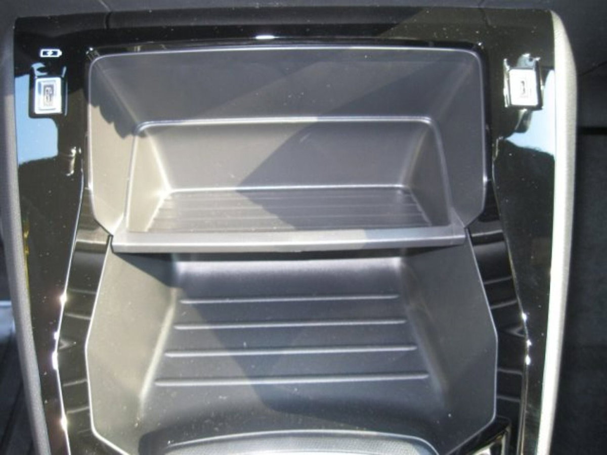 Peugeot 2008 PureTech 100 S&S Allure Pack (19)