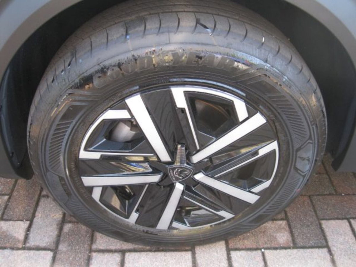 Peugeot 2008 PureTech 100 S&S Allure Pack (3)