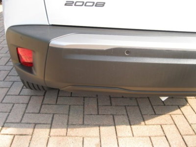 Peugeot 2008 PureTech 100 S&S Allure Pack (5)