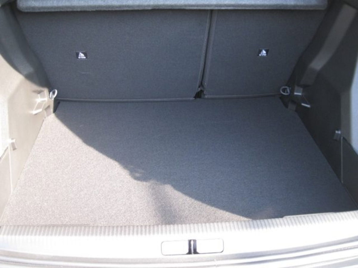 Peugeot 2008 PureTech 100 S&S Allure Pack (6)