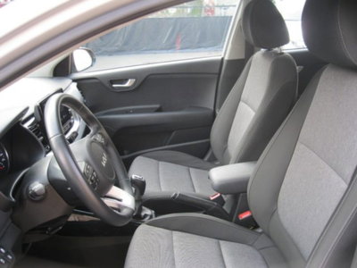 Kia Stonic 1.0 t-gdi Style (10)