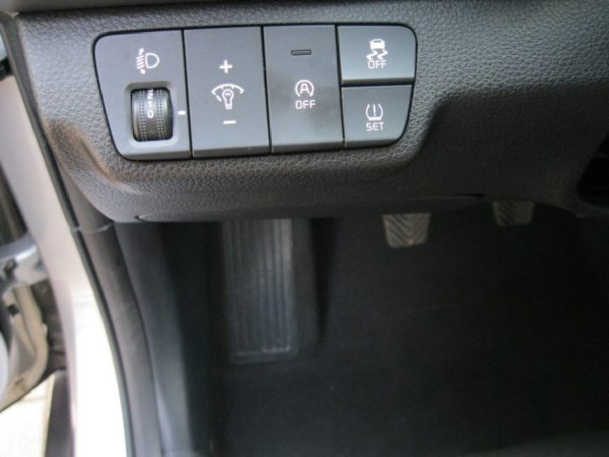 Kia Stonic 1.0 t-gdi Style (12)