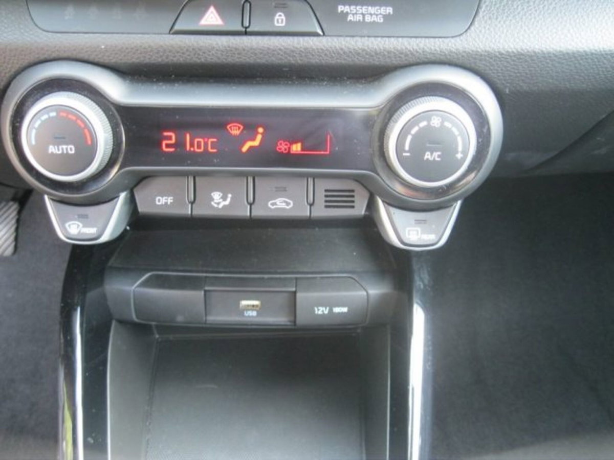 Kia Stonic 1.0 t-gdi Style (14)
