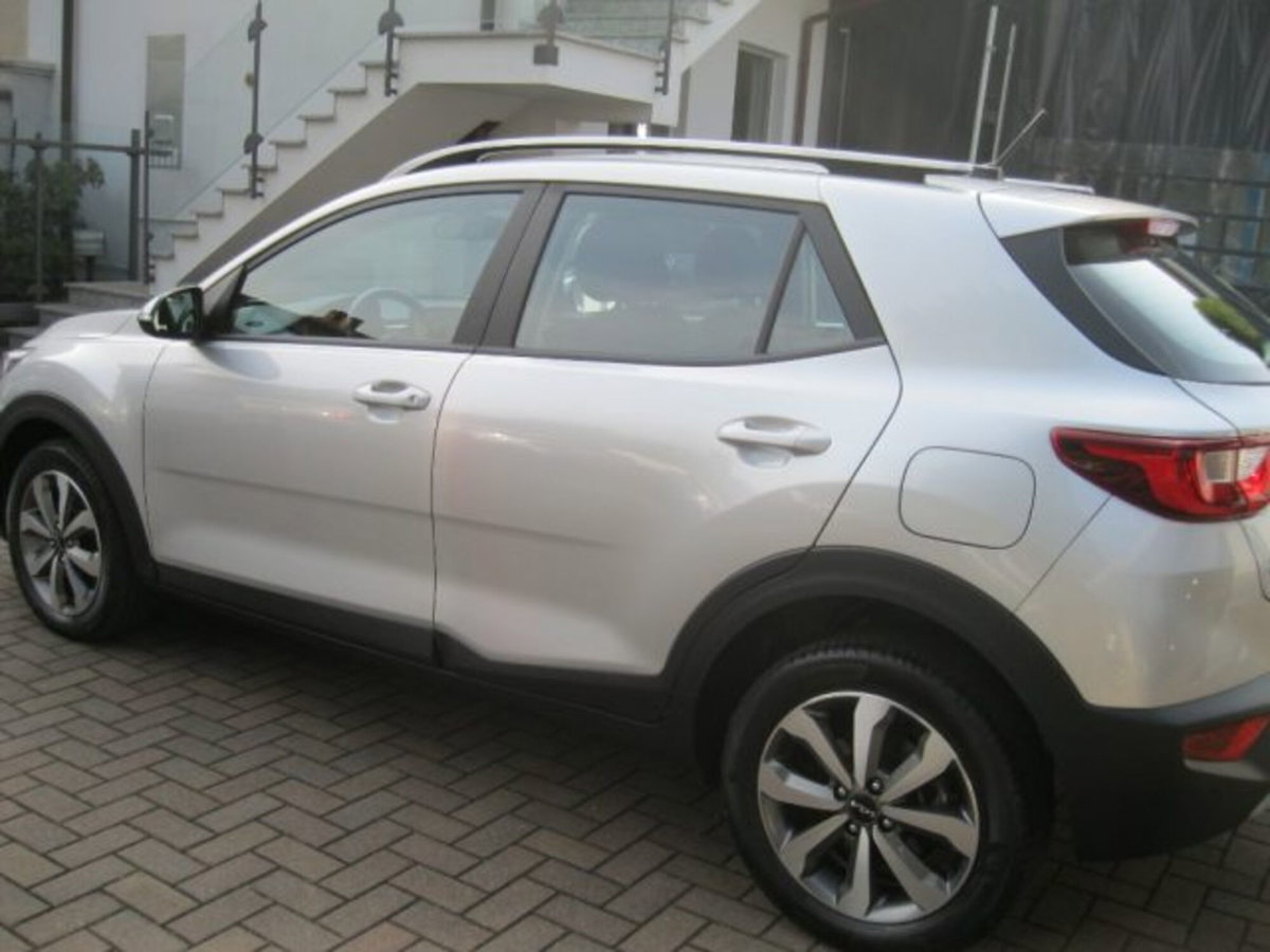 Kia Stonic 1.0 t-gdi Style (4)