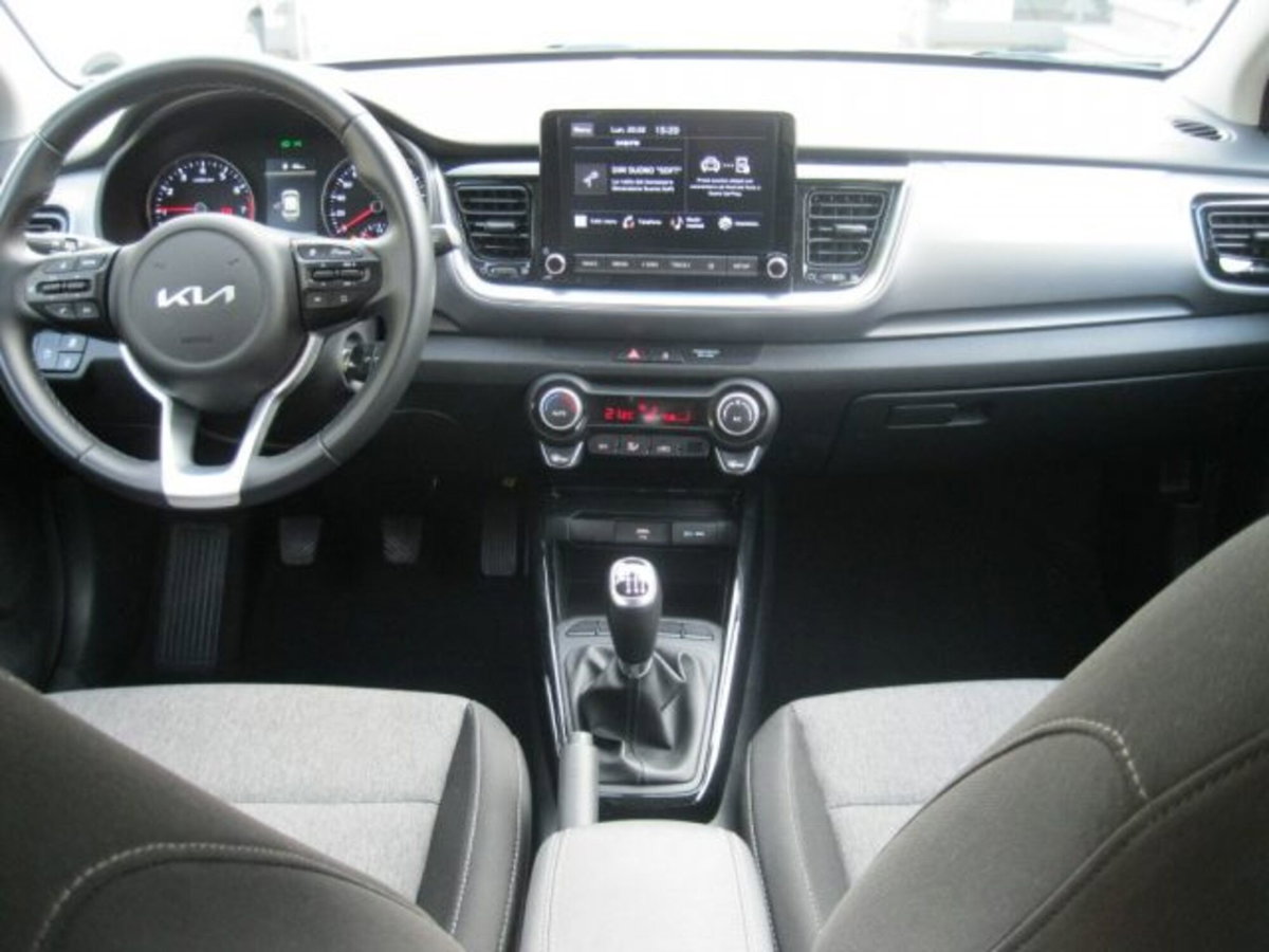Kia Stonic 1.0 t-gdi Style (9)
