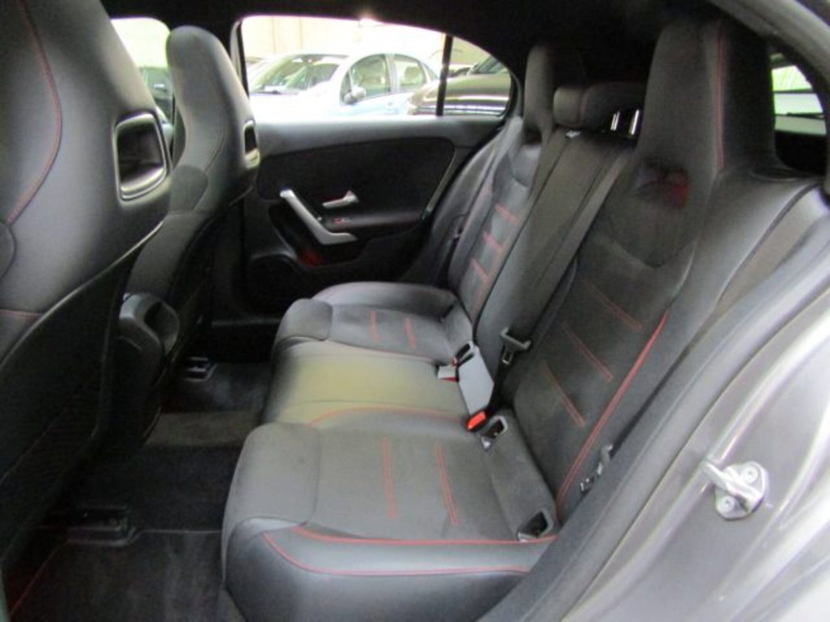 Mercedes-Benz Classe A 200 Automatic Premium (12)
