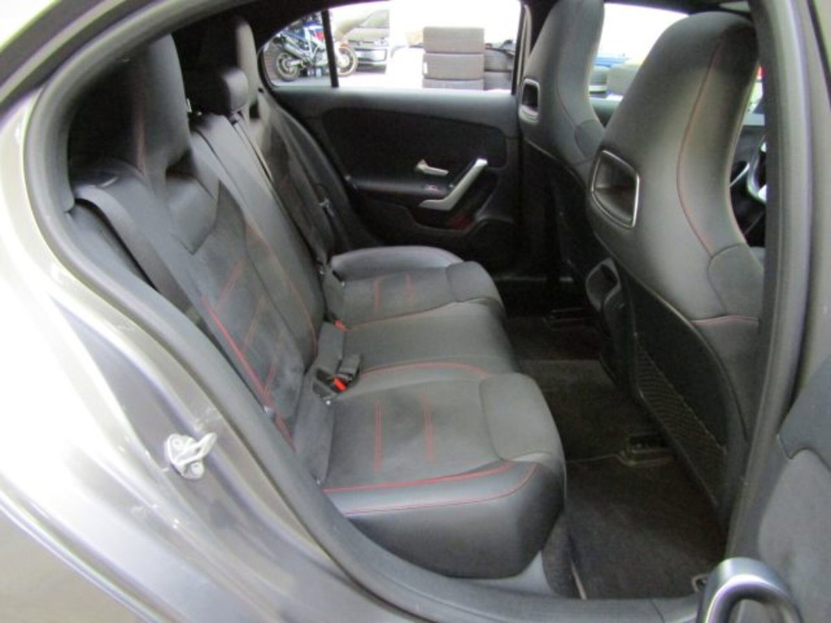 Mercedes-Benz Classe A 200 Automatic Premium (14)