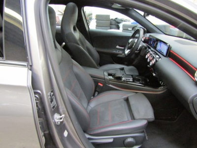 Mercedes-Benz Classe A 200 Automatic Premium (16)