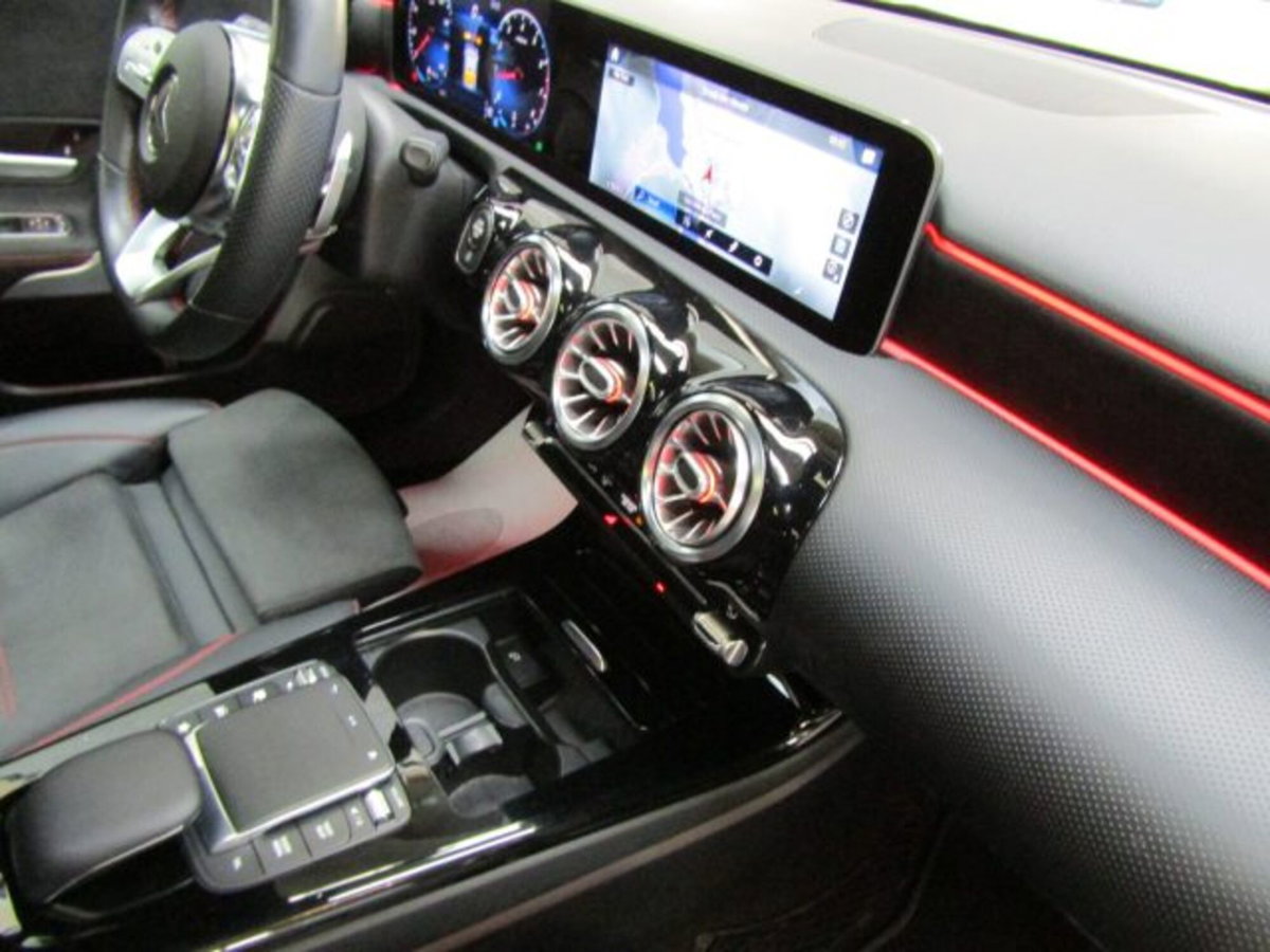 Mercedes-Benz Classe A 200 Automatic Premium (18)