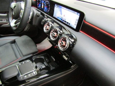 Mercedes-Benz Classe A 200 Automatic Premium (18)