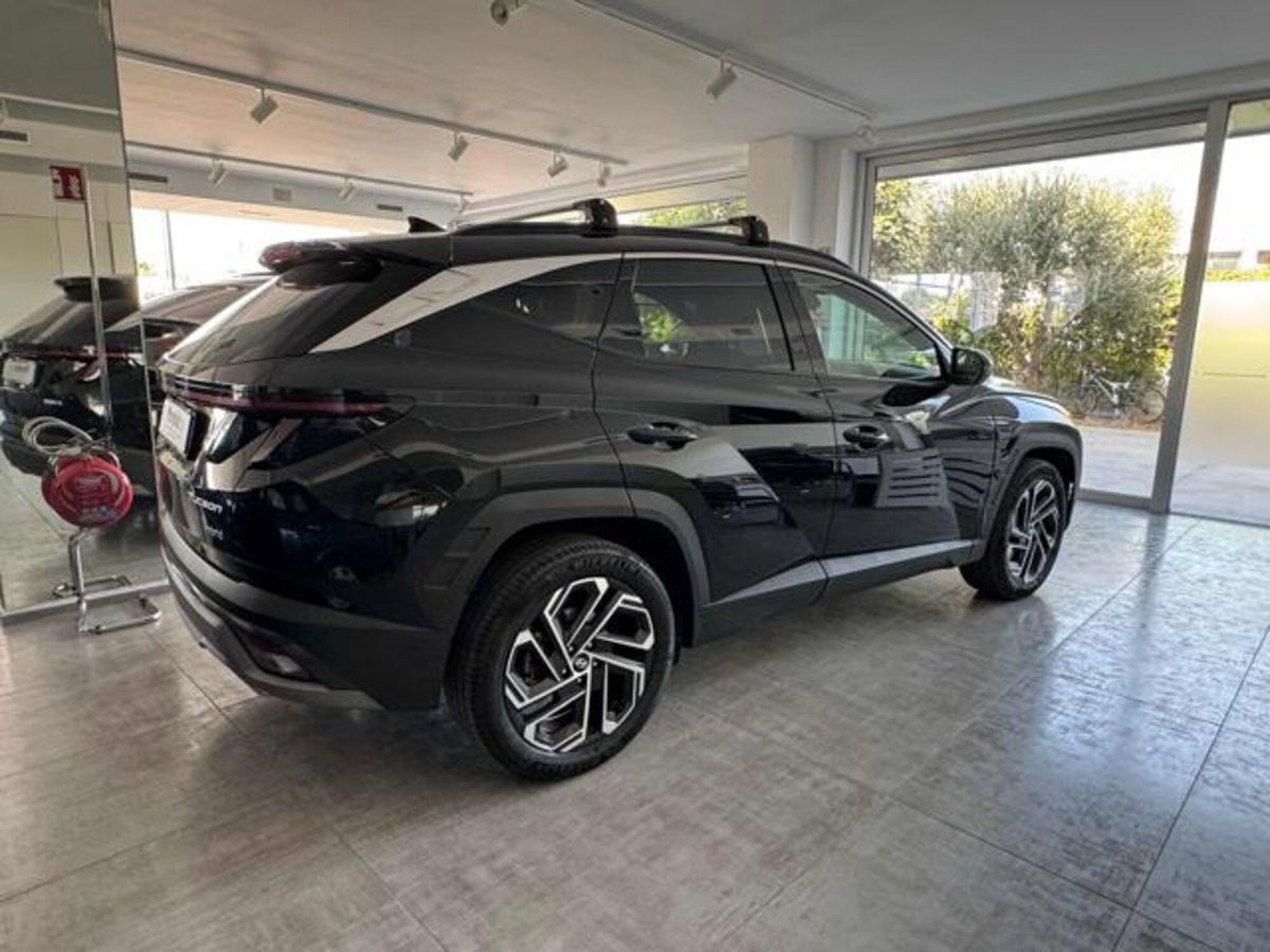 Hyundai Tucson 1.6 hev Exellence 4wd 239cv auto (2)