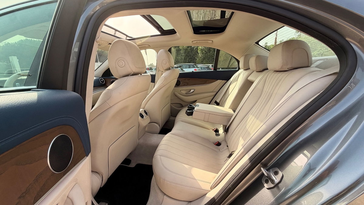 Mercedes-Benz Classe E 250 Auto Premium Plus (13)