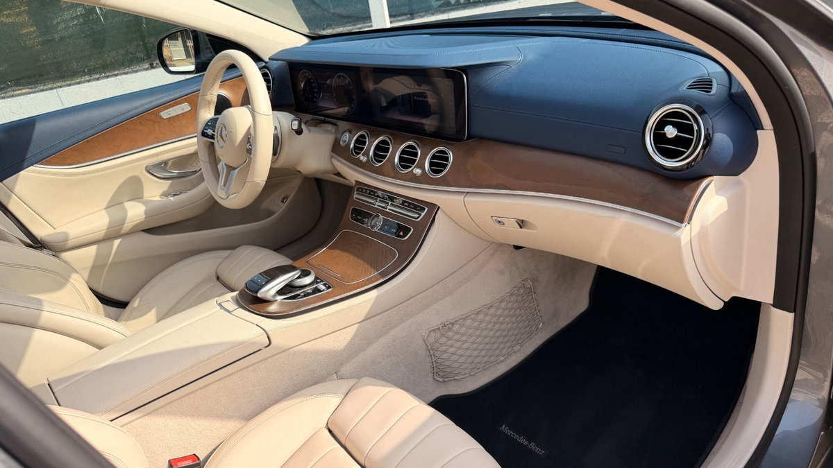 Mercedes-Benz Classe E 250 Auto Premium Plus (16)