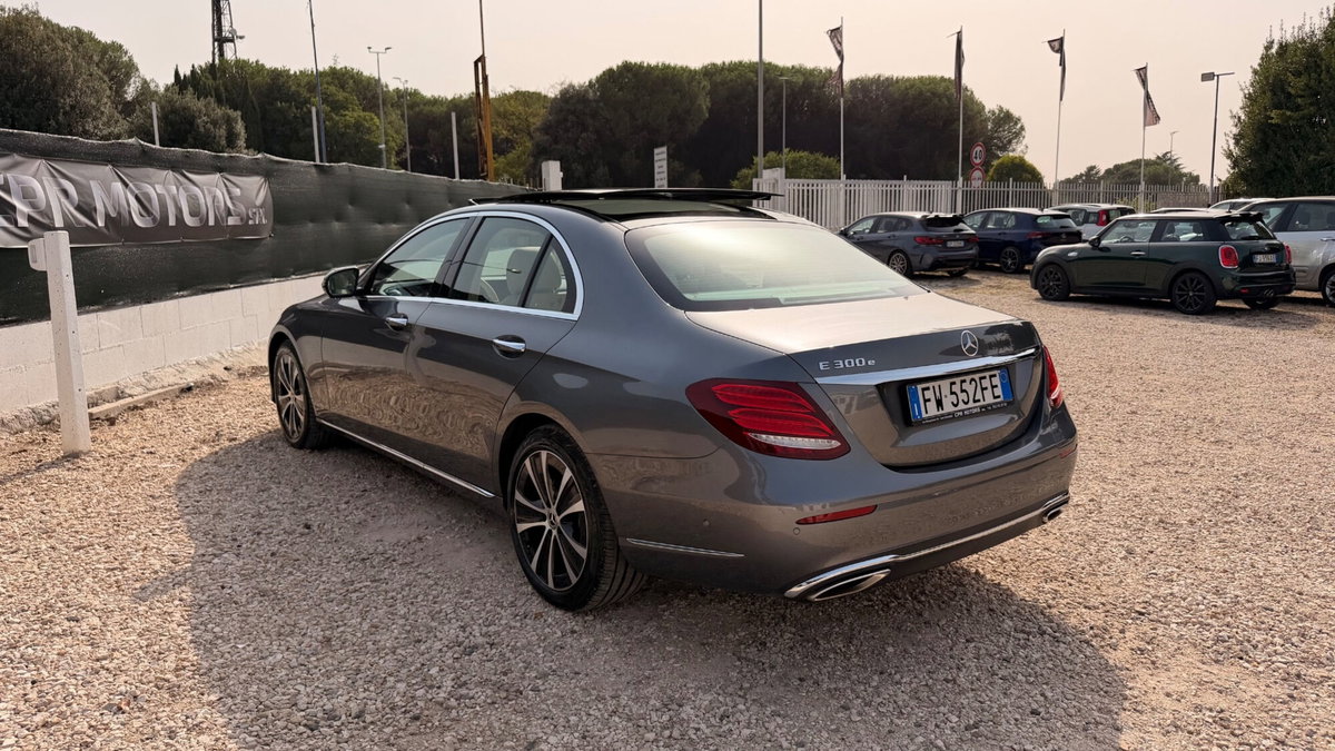 Mercedes-Benz Classe E 250 Auto Premium Plus (5)