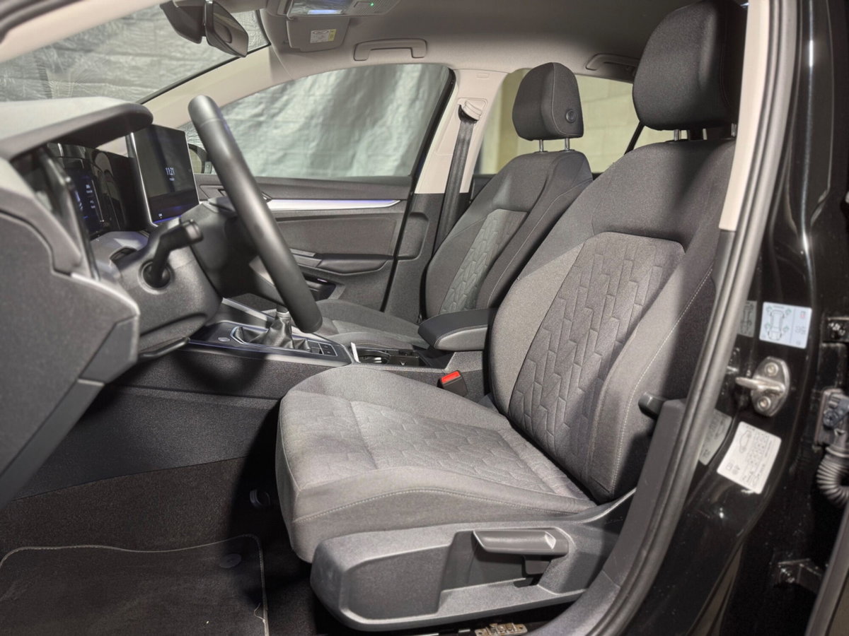 Volkswagen Golf 2.0 TDI SCR Life (11)