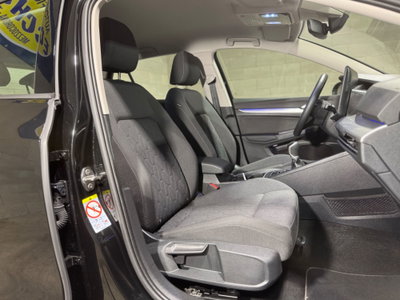 Volkswagen Golf 2.0 TDI SCR Life (13)