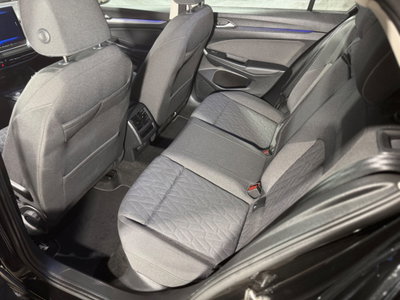 Volkswagen Golf 2.0 TDI SCR Life (14)