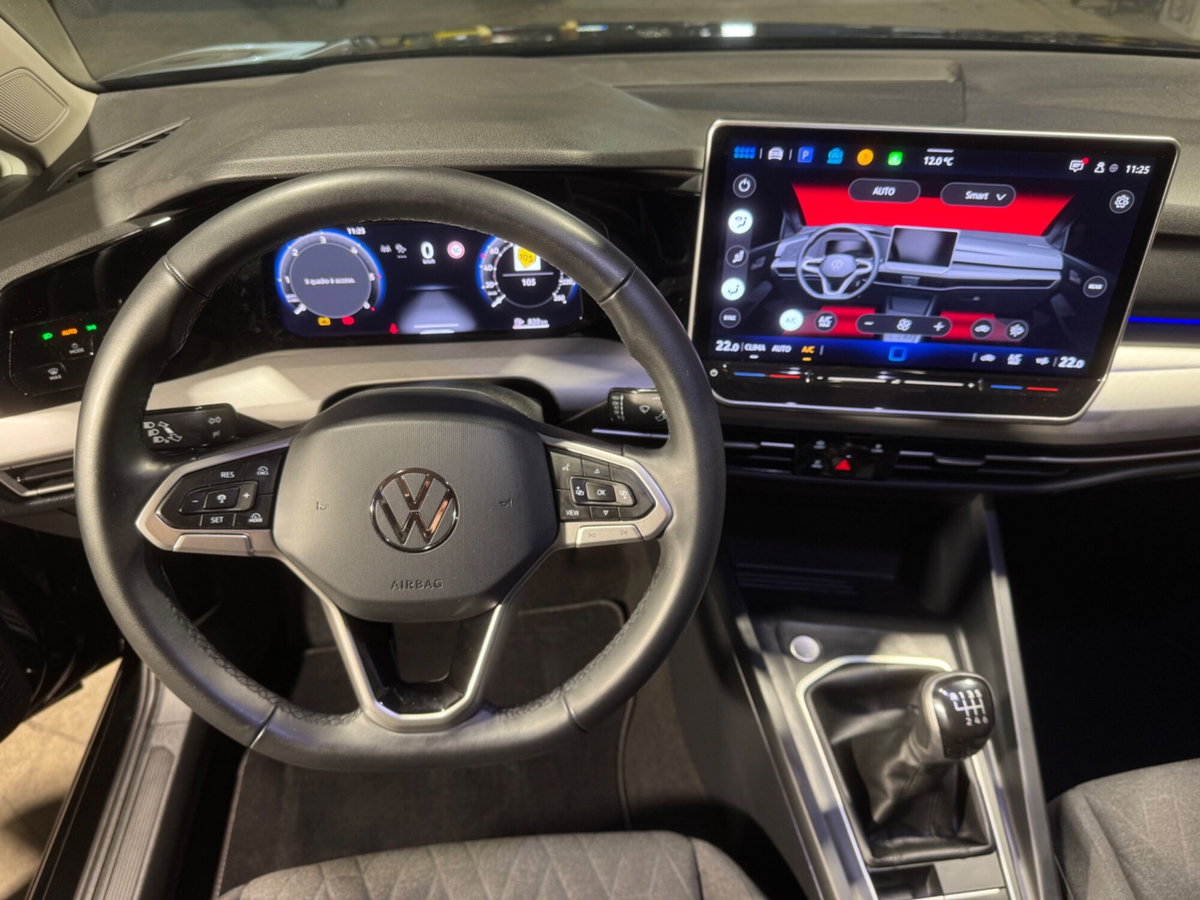 Volkswagen Golf 2.0 TDI SCR Life (18)