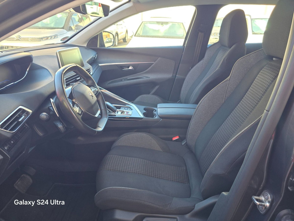 Peugeot 3008 BlueHDi 130 S&S Allure (17)