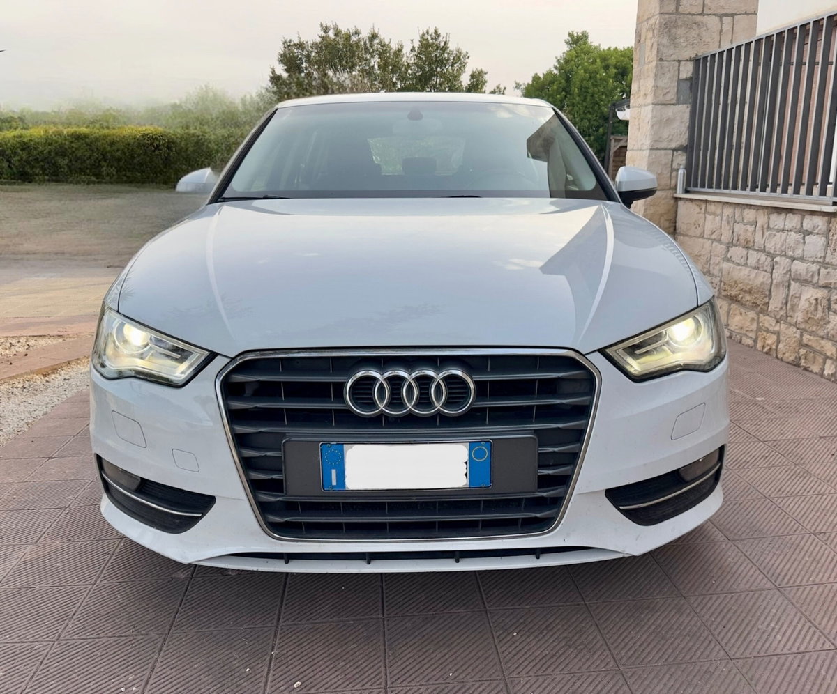 Audi A3 Sportback 1.6 TDI S tronic Ambition (2)