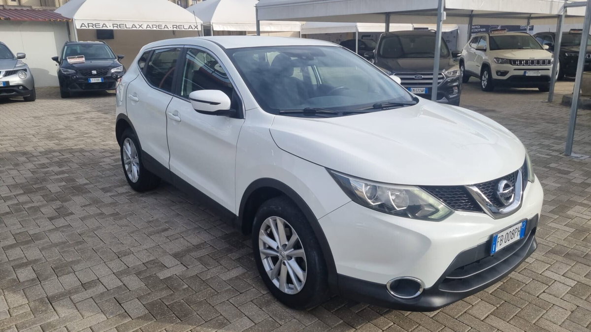 Nissan Qashqai 1.5 dCi Visia (2)