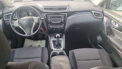 Nissan Qashqai 1.5 dCi Visia (6)