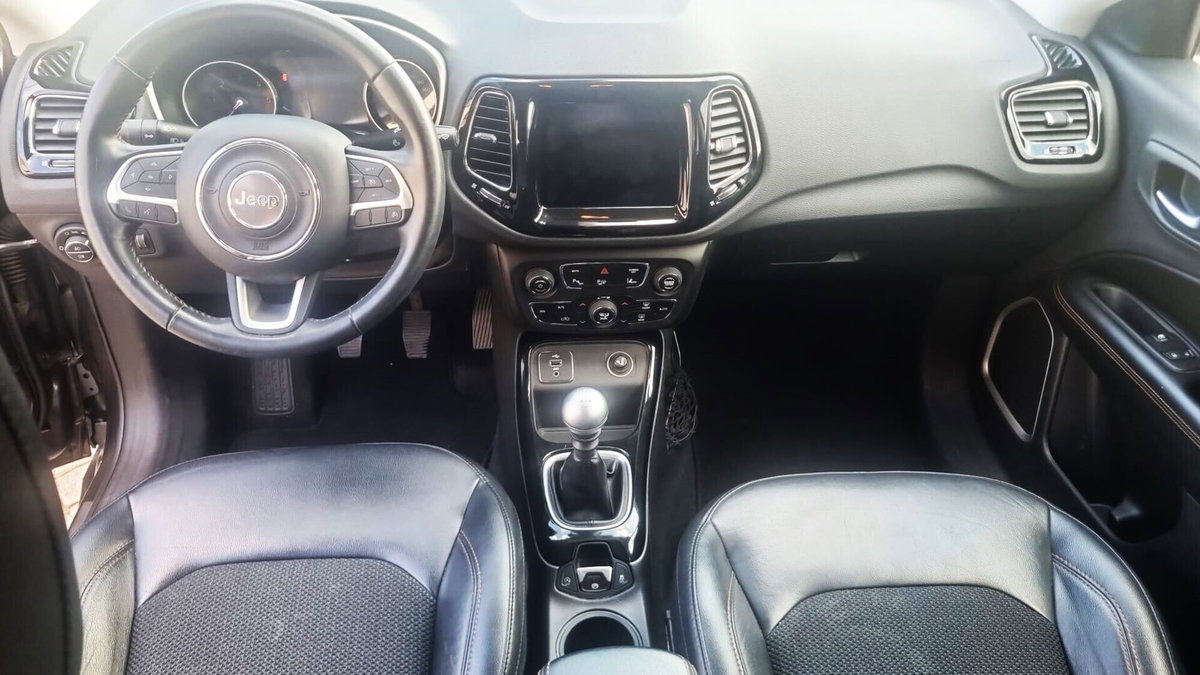 Jeep Compass 1.6 Multijet II 2WD Limited (6)